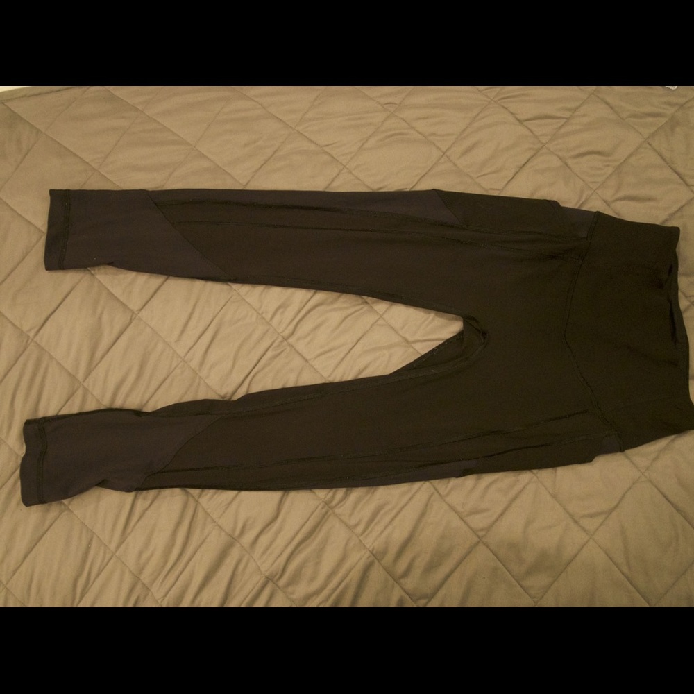 Lululemon all the right places crop